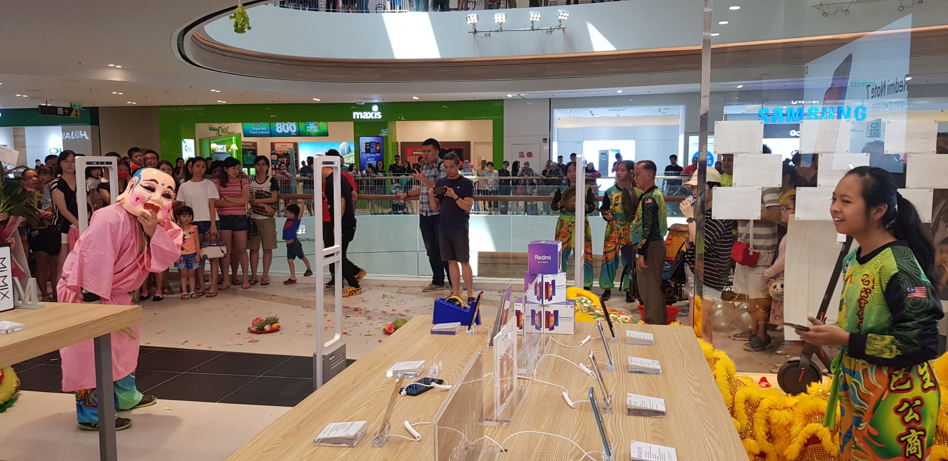 Get The 128gb Redmi Note 7 For Rm899 And Other Deals At The Brand New Mi Store In Shah Alam Soyacincau