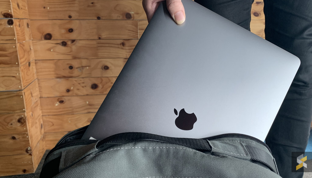 Australian-based airlines ban all MacBooks from checked-in luggage