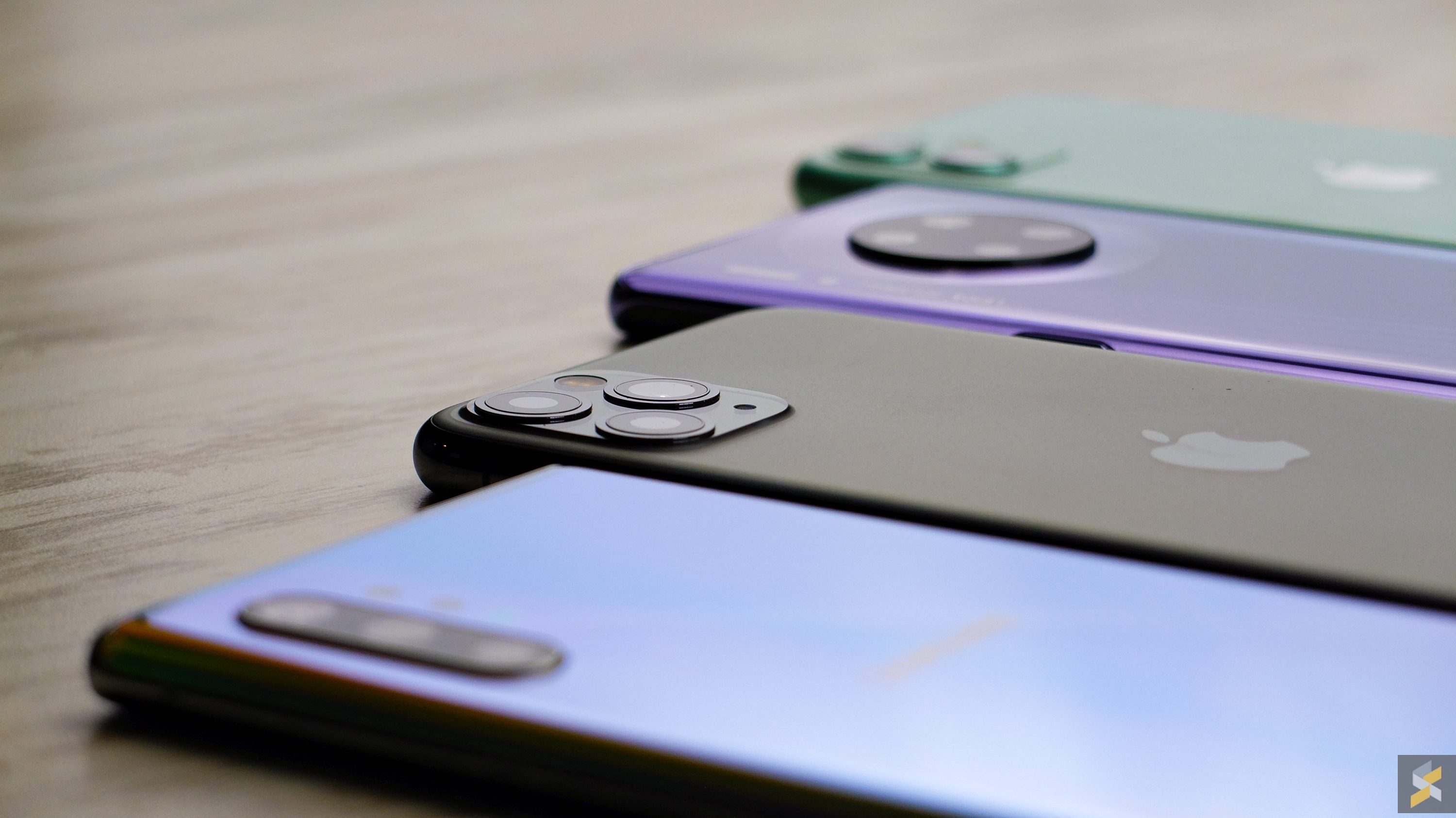 Camera Comparison: iPhone 11 Pro Max vs. Samsung Galaxy Note 10+