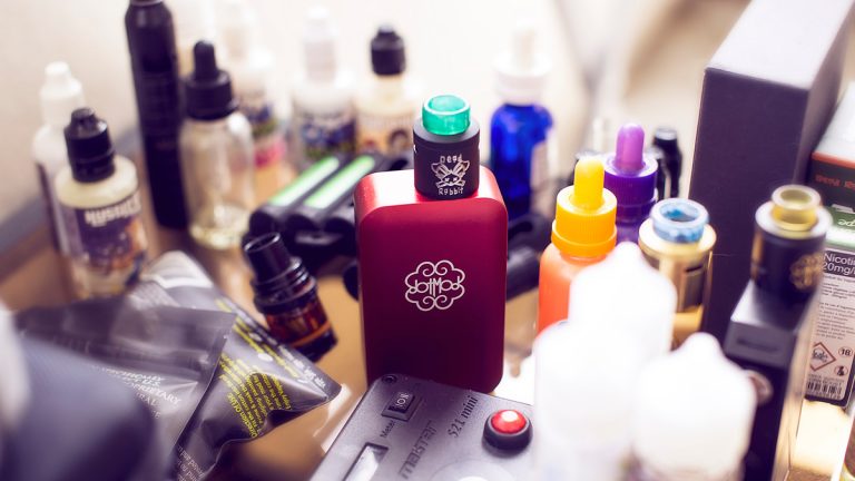 191115-vape-cdc-illness-investigation-he