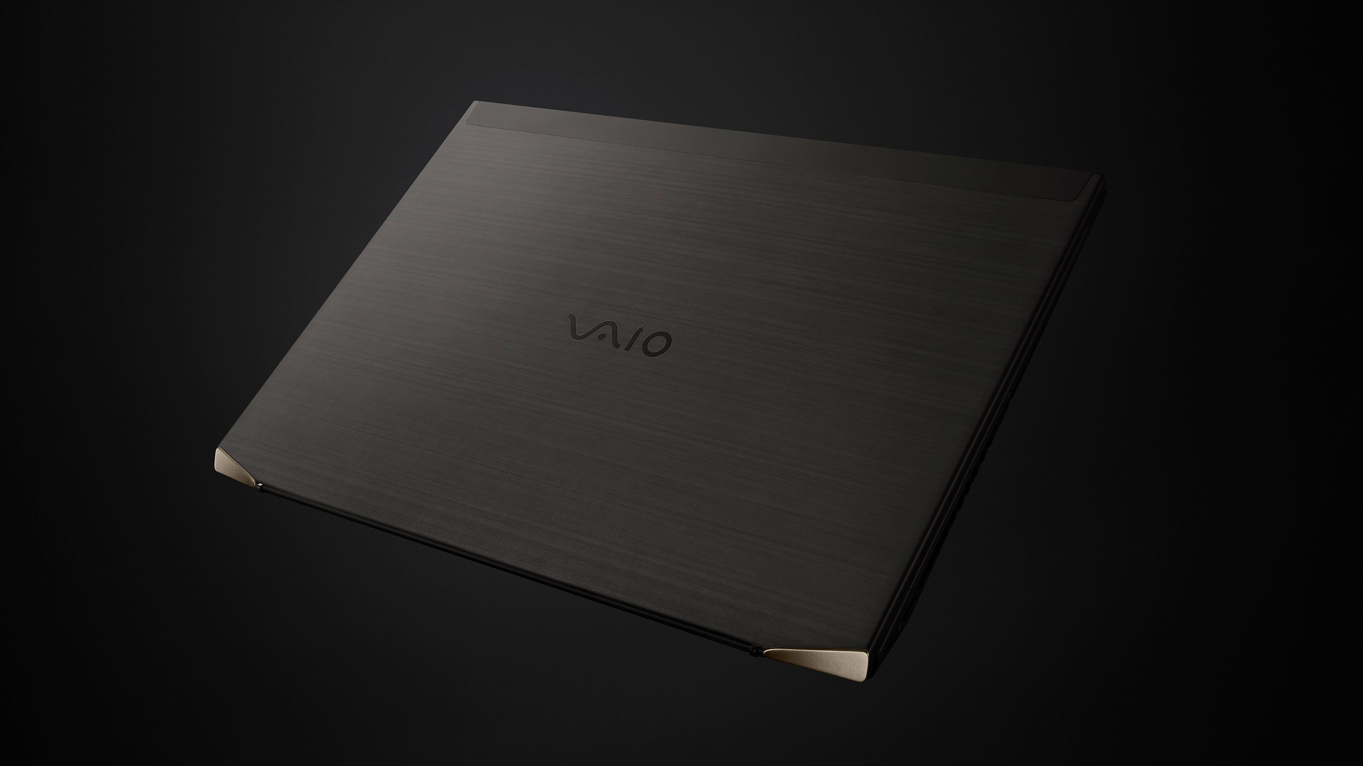 The Vaio Z is the world’s first laptop with a “3D moulded full carbon fibre body”