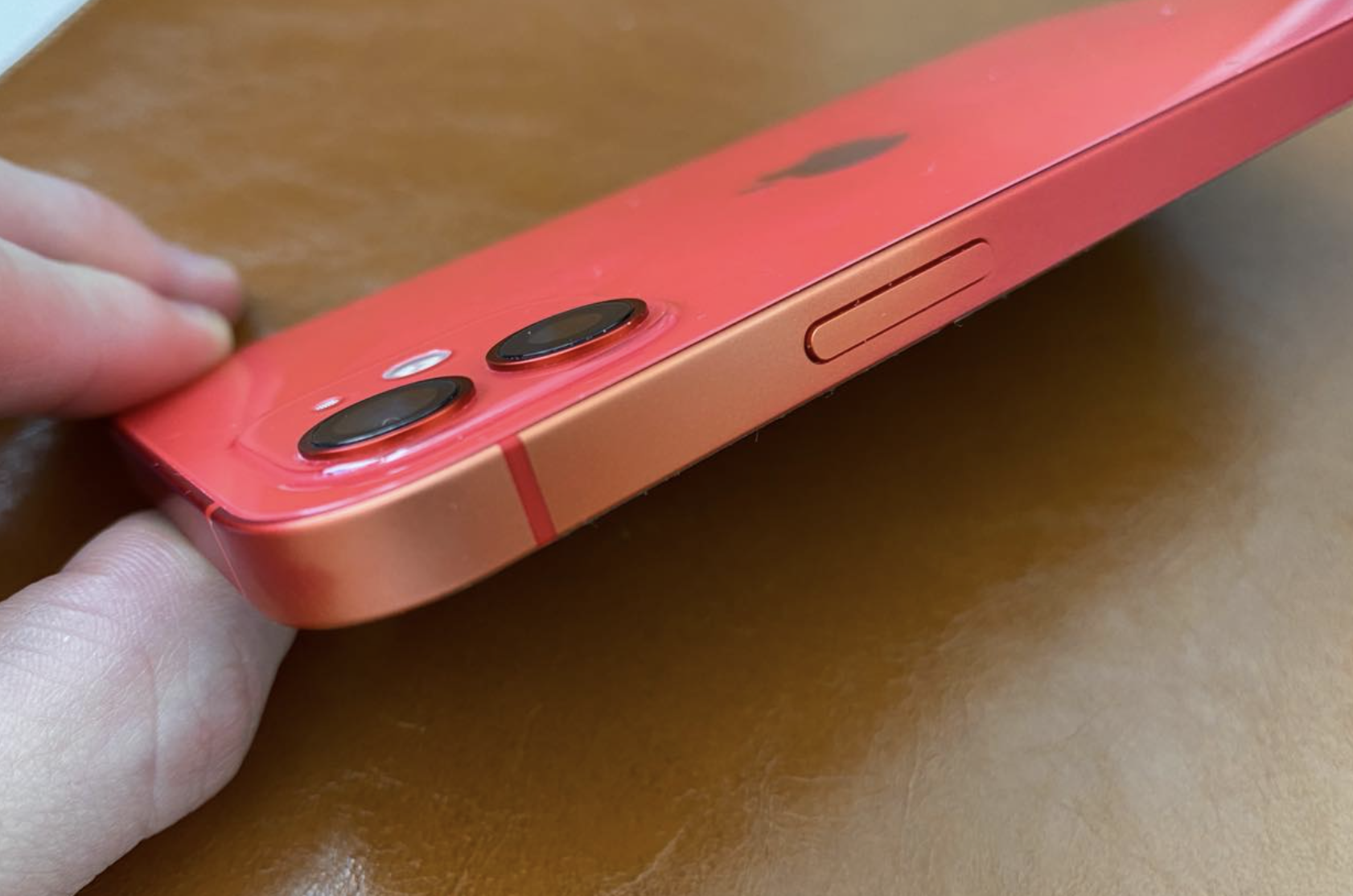 iPhone 12 aluminium edges reported to get discoloured in just four ...